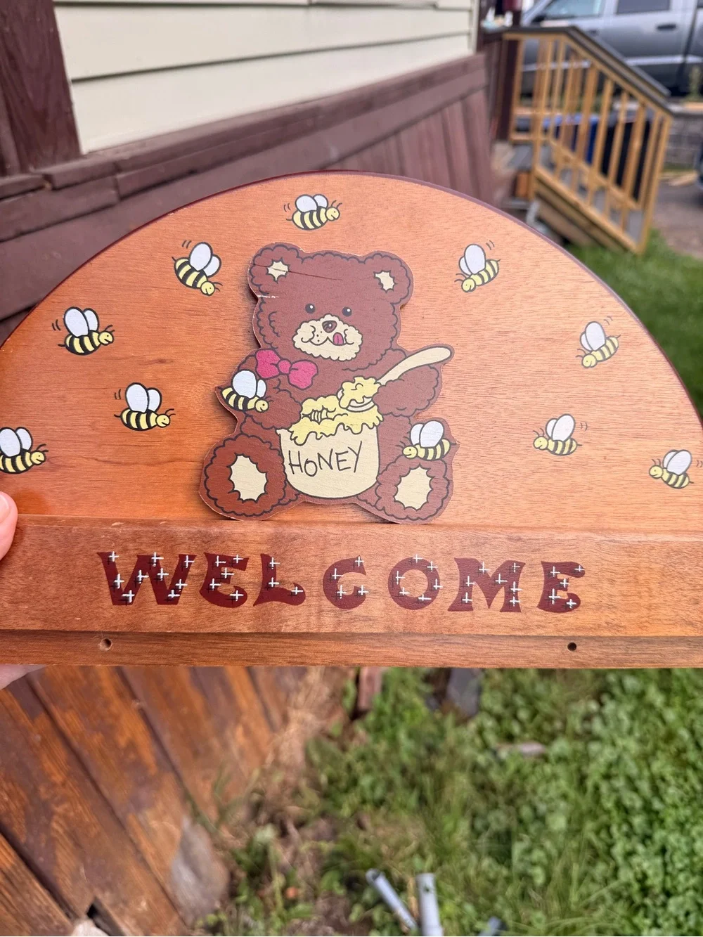 Wooden Brown Bear 'Welcome' Wall Plaque - Honey Bee Design